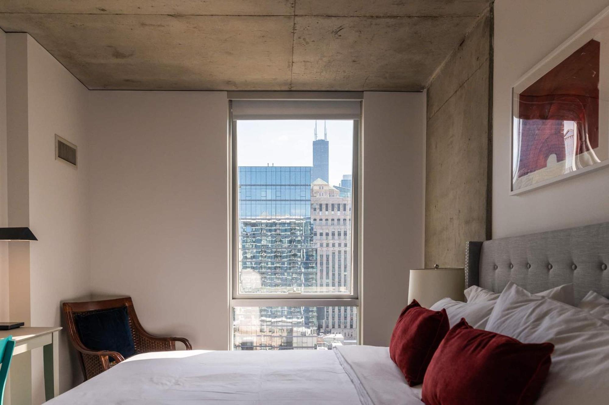 2Br Elegant Premium Suite With Balcony & Sweeping City Views Чикаго Екстериор снимка