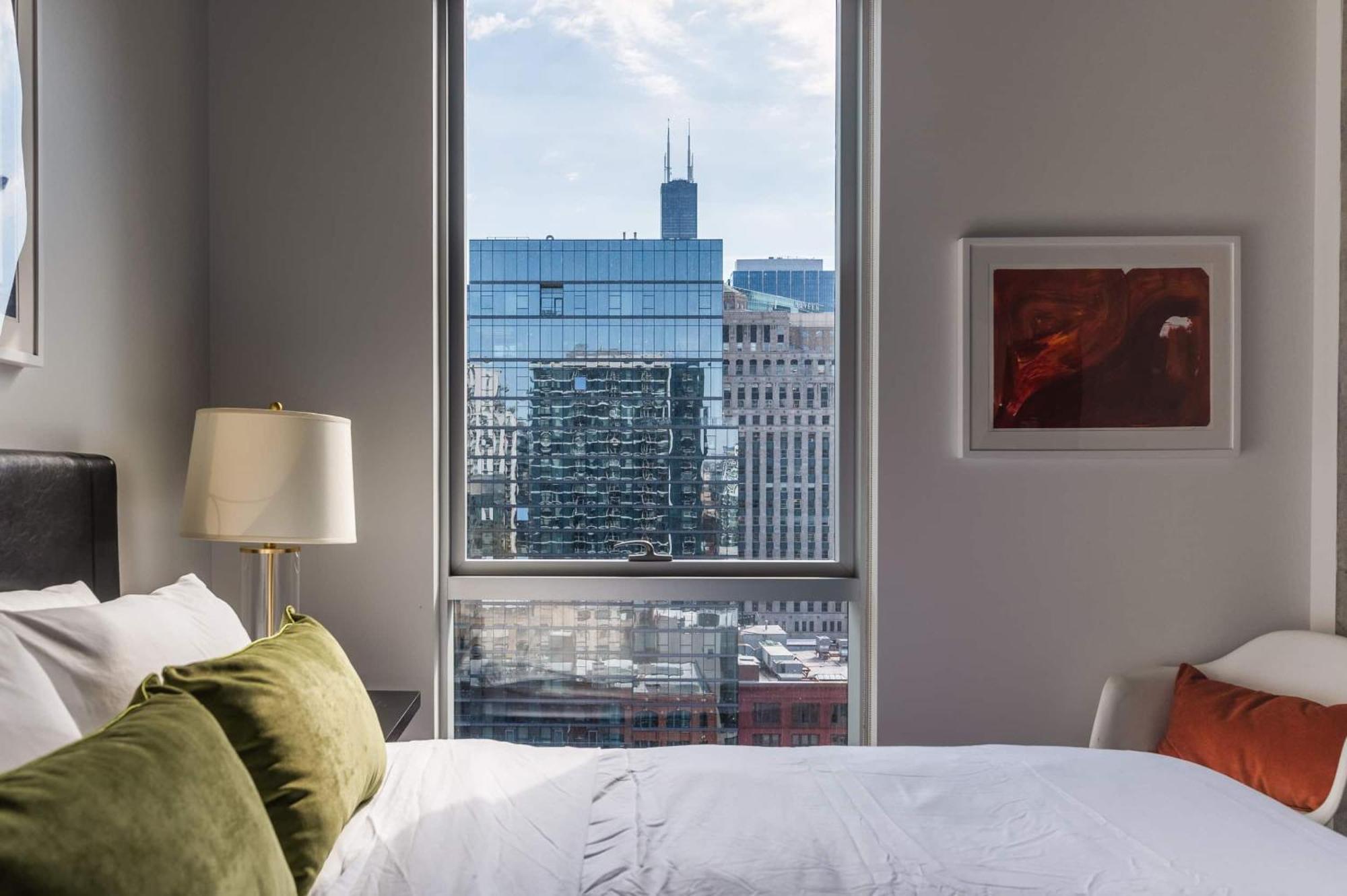 2Br Elegant Premium Suite With Balcony & Sweeping City Views Чикаго Екстериор снимка